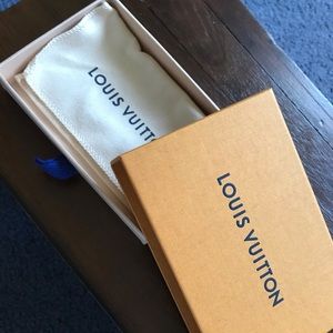 Louis Vuitton box